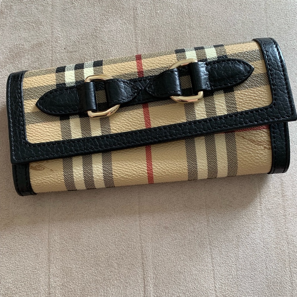 Burberry Wallet Black Check Nova Haymark Molly